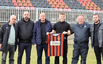 Offizielle: Igball Jashar left Pristina, signiert mit Drenica