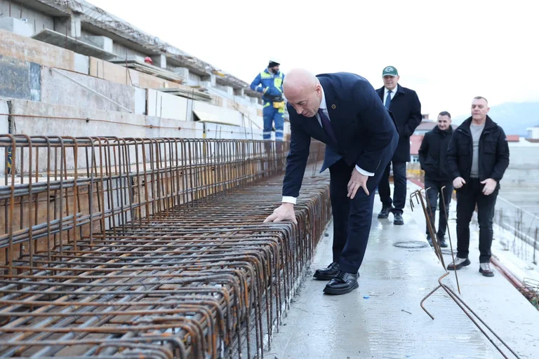 Haradinaj: Stadiumi i Gjakovës do të jetë aset për gjithë Kosovën