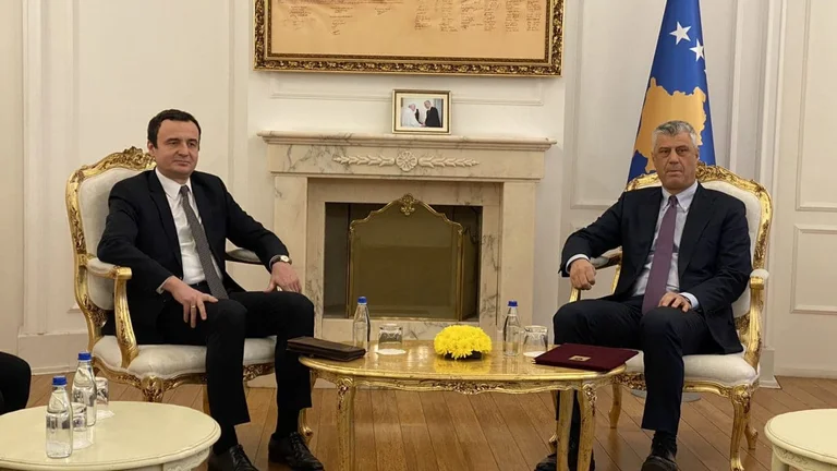 Presidenti Thaçi fton Albin Kurtin për të marrë mandatin menjëherë në ora 12:00