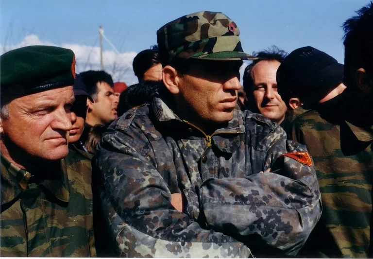 Shala, vétéran de l'UCK, se souvient des martyrs, combattants de la liberté au Kosovo