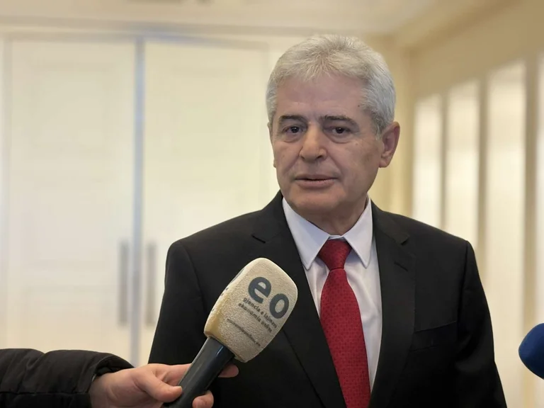 Ahmeti pour la déclaration de Kurti sur l'Albanais au MV : J'espère réfléchir, a provoqué l'indignation des citoyens