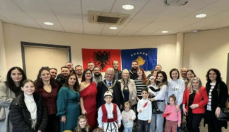 Ouverture de la première école albanaise à Manchester