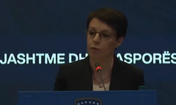 Sans nouvelle reconnaissance ni adhésion à KiE, Gervala mentionne la suppression de visa comme un succès