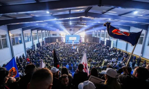 Kurti's rally to Podujevo reacts to LDK's Mustafa: Erase those pictures, barely enough of a wedding hall.