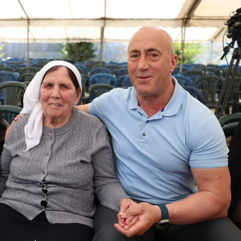 Muje Krasniqis Mutters Tod, Haradinaj: Das Opfer von ihr und ihren Söhnen ist ein Beispiel für die Größe des Landes