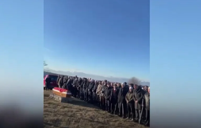 Kosovo's mother of two heroes, Muja and Ali Krasniqi buried