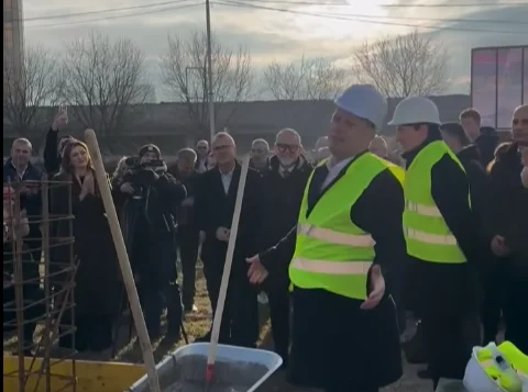 “Drenas citizens cheer Kurti (VIDEO)