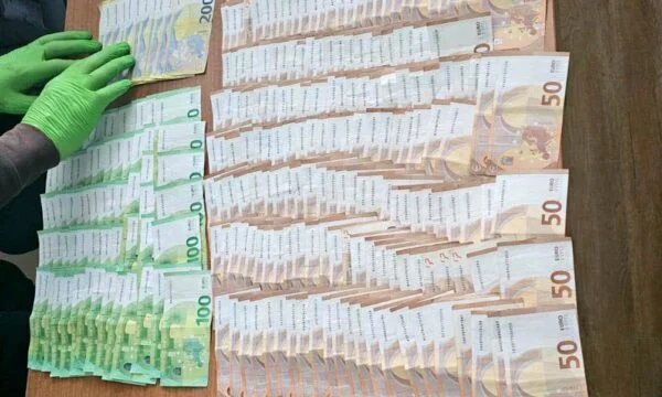 Gracanica municipal officials arrested, bribed 25 thousand euros