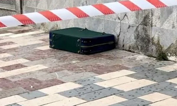 Il sospetto “Valage” vicino a un edificio a Ferizaj, la polizia dopo essere apparso sulla scena: Ha perso un cittadino per caso.