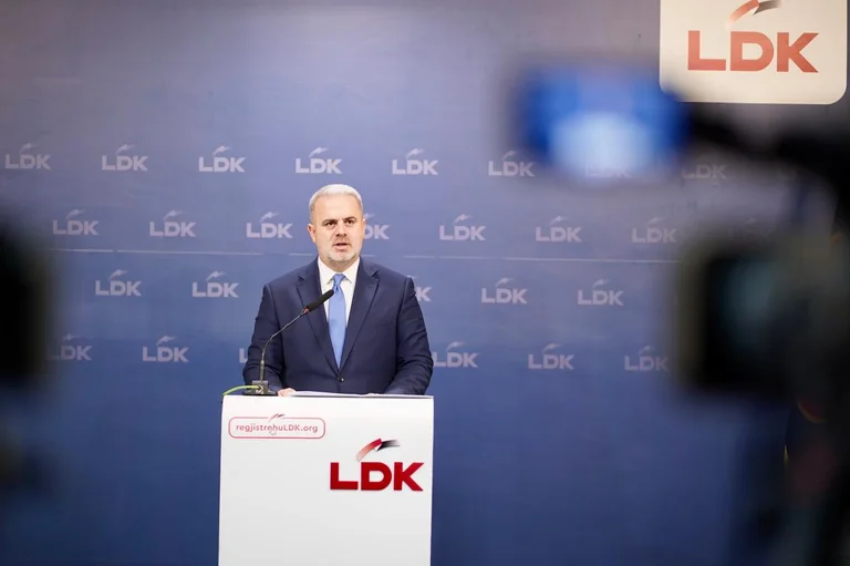 Visar Azem: Le gouvernement n'offre aucune solution à la crise énergétique, mais double facture
