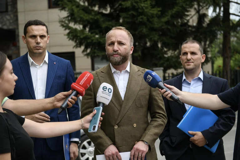 PDK presentará la Ley de Mesa al Tribunal Constitucional