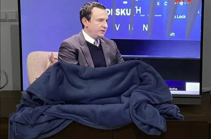 Scandalous: Locken mit Albanien, Millionen mehr Euro, wie die Politik der Regierung und COST Kosovo isoliert