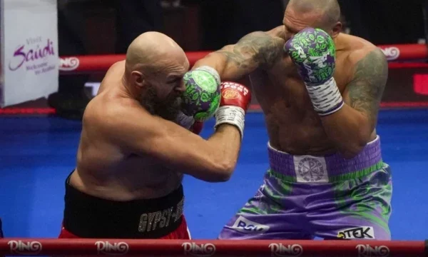 Usyk défait Fury sur décision des juges