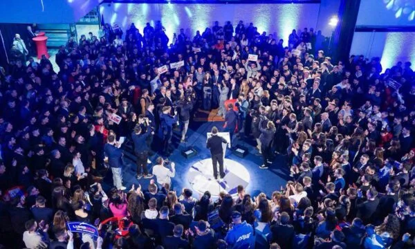 Después de reunirse con mujeres, Abdixhiku se reúne con los jóvenes del LDK: Eres la mayor organización juvenil de los Balcanes