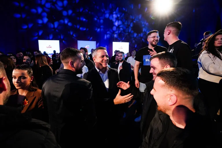 Arben Gashi: LDK Jugend, Nachkommen von Ibrahim Rugova