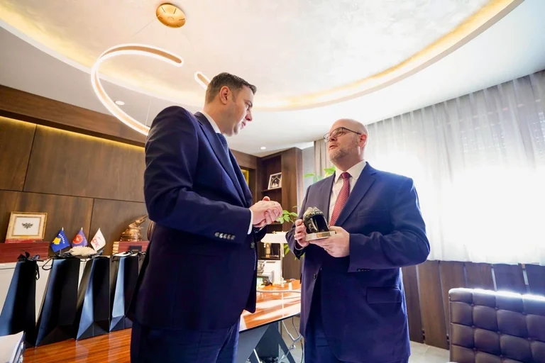 Abdixhiku awaits the Hovenier meeting: He was a devoted guardian of relations between the US and Kosovo