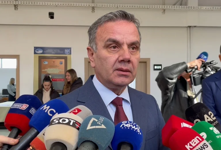 Por Korca, viceministro de RMV: ningún idioma albanés, ningún acuerdo Ohrid tocó