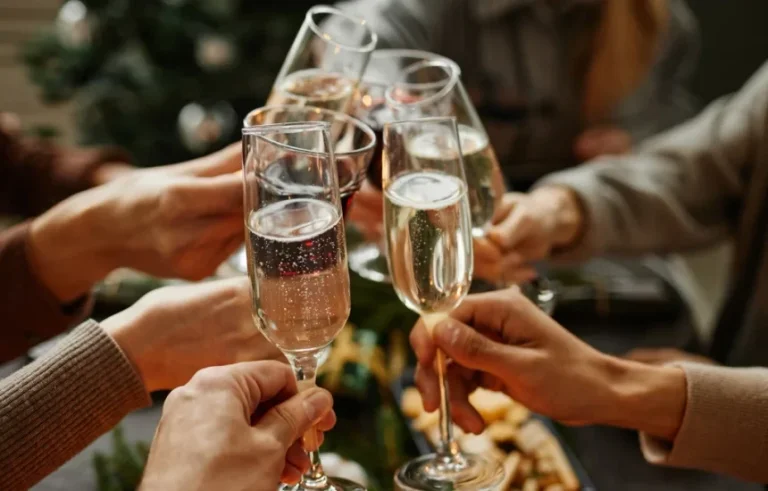 Five advice you should know before drinking alcohol