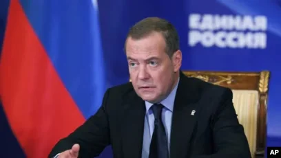 Medvedev menace les responsables de l'OTAN après l'assassinat du général russe
