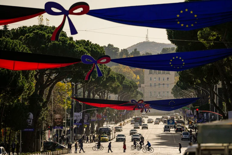 Grecia para Albania en la UE, pero con una condición