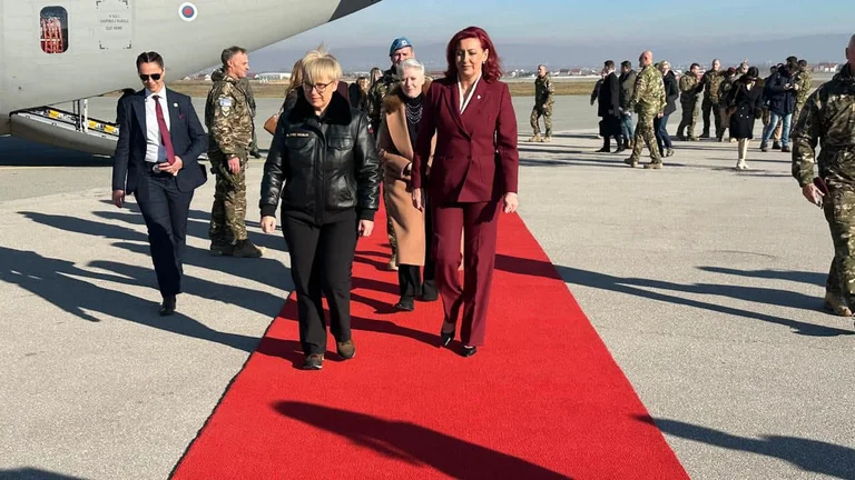 Le président slovène atteint le Kosovo