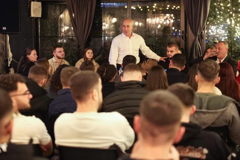 Haradinaj at meeting with students promises establishment of funding for first youth employment