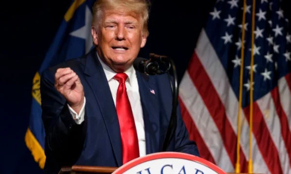 Trump lëshon një gafë në tubim, thotë se Biden fitoi zgjedhjet ndaj Barack Obamës