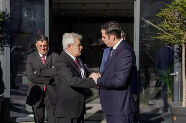 Obadiah se encuentra con Ahmeti: los albaneses son un factor crucial para la estabilidad, la prosperidad del norte de Macedonia