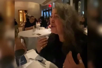 “Mon Albanie est”, Parascew Simaku chante à nouveau, les images sortent de la soirée spéciale