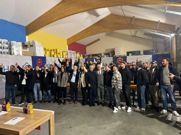 Selmanaj in Germania: Con i compatrioti abbiamo parlato della corrente politica in Kosovo