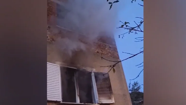 A residence in Saranda is involved in fire