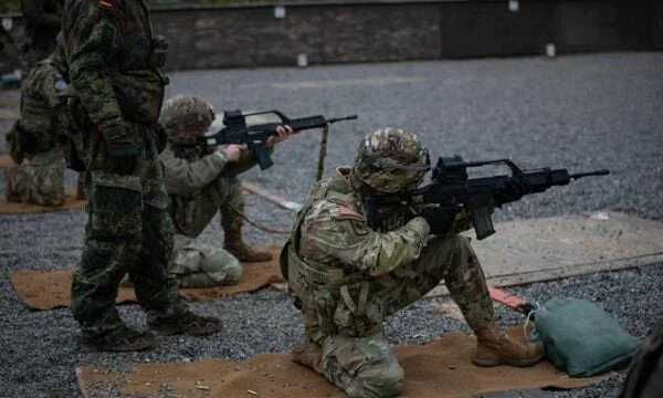 KFOR hält Schulungen bei Bondsteel: Teil der Mission, um eine sichere Umgebung für alle sicherzustellen