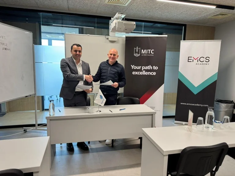 Peregrin Accounting & Consulting apporte une formation exclusive de Malte au Kosovo