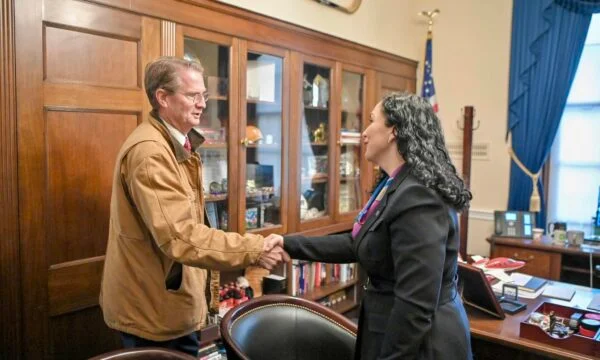 Osman meets with republican congressional, talks about deepening economic co-operation