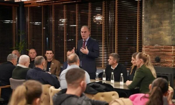 Limaj meets with NISMA's leading structures in Fushe Kosovo: Citizens Want Only Action