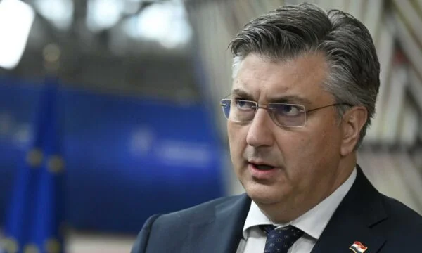 Plenkov: Kosovo estado reconocido internacionalmente es realidad, no veo ningún escenario que esto colapse