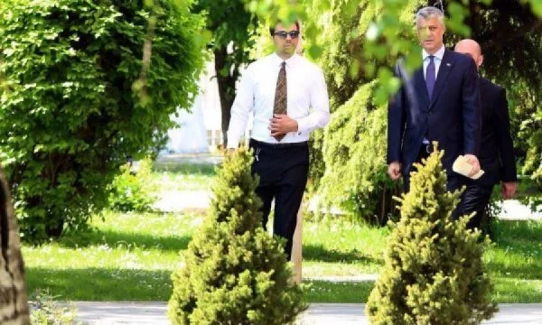 Behram auf der PDK-Liste mit der Nummer 75: Erstes Motiv zu laufen ist Hashim Thaci, zweite Bedri Hamza
