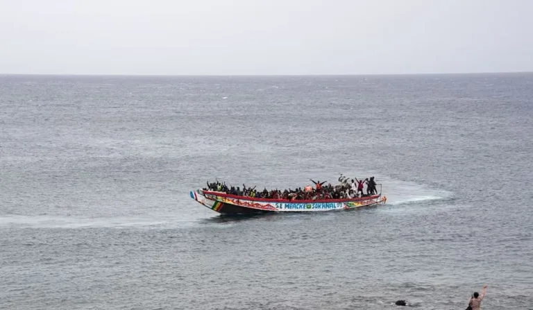 Six immigrants se noient dans un effort pour atteindre les îles Canaries d'Espagne