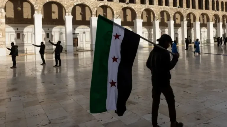 Syrian rebels also take over the city of Deir al-Zour