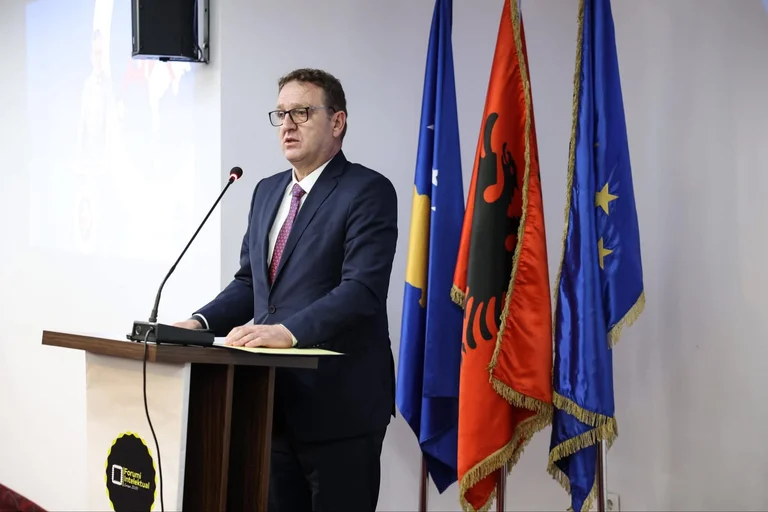 Artan Nimani, kandidat për deputet: Si Forumi Intelektual E30, ne besojmë se bashkimi i përvojave përbën themelin për realizimin e vizionit tonë
