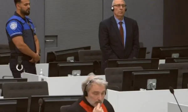 Fadil Fazliu plaide innocent d'accusations spéciales