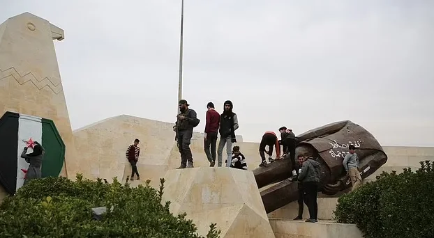 Rebels invade Bashar al-Assad Presidential Palace