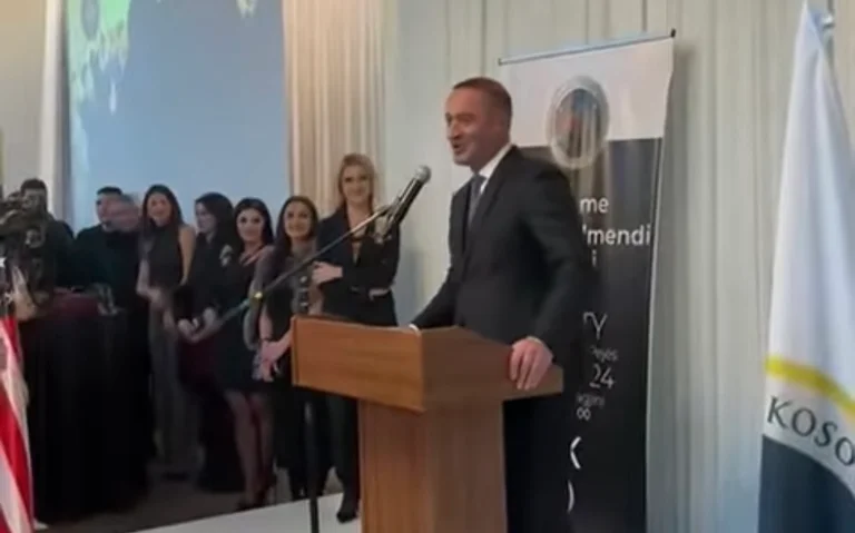 Daut Haradinaj: Toute la jeunesse de Peja en soutien à Egzon Kelmendi