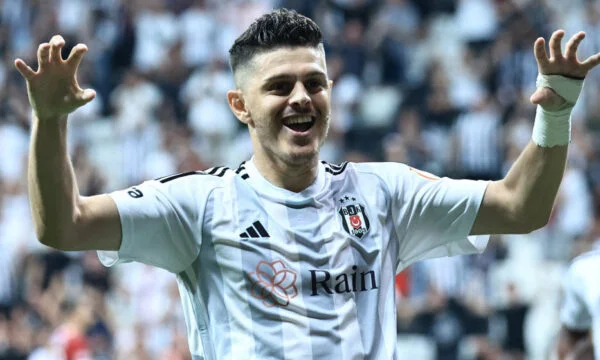 Rasica inizia per Besiktas ad affrontare Fenerbahces