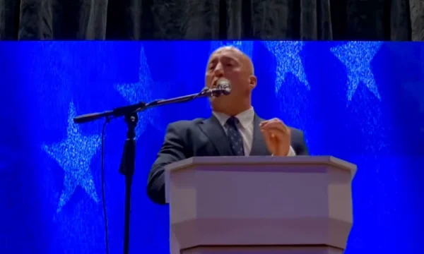 Haradinaj partage des images du rallye Suhareka : Ensemble pour la victoire au Kosovo
