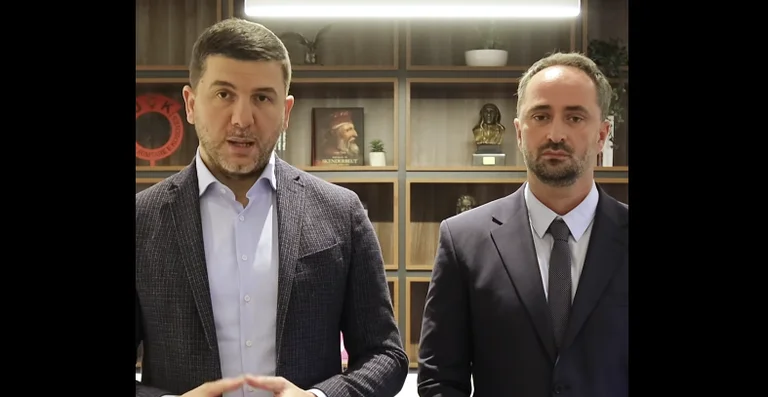 Short Boy Fyza se une a PDK's, Krasniqi: Arber Behluli formará el futuro de Kosovo desde dentro de la <x0 Asamblea General