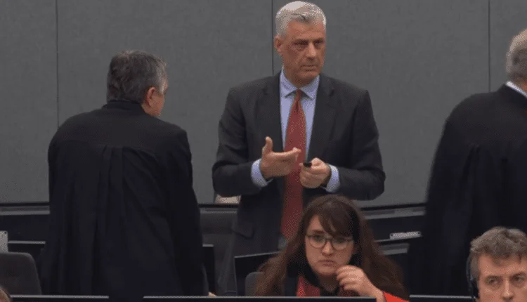 Thaci réagit après que le tribunal ait lu sa déclaration et celle de Selim prétendument responsable des communiqués de l'UCK était Basota