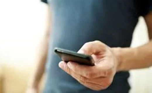 Aksioni nëpër mobi-shope, shteti sekuestron dhjetëra telefona