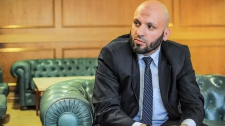 Gezim Kelmendi critica fuertemente a Eman Beftman: La lista de la familia no me quiere en la coalición, su respuesta fue ofensiva y derogatoria.