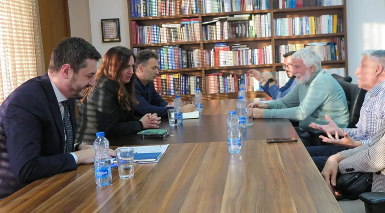 MA INS after meeting with SBASK: Teachers' salaries are regulated by law